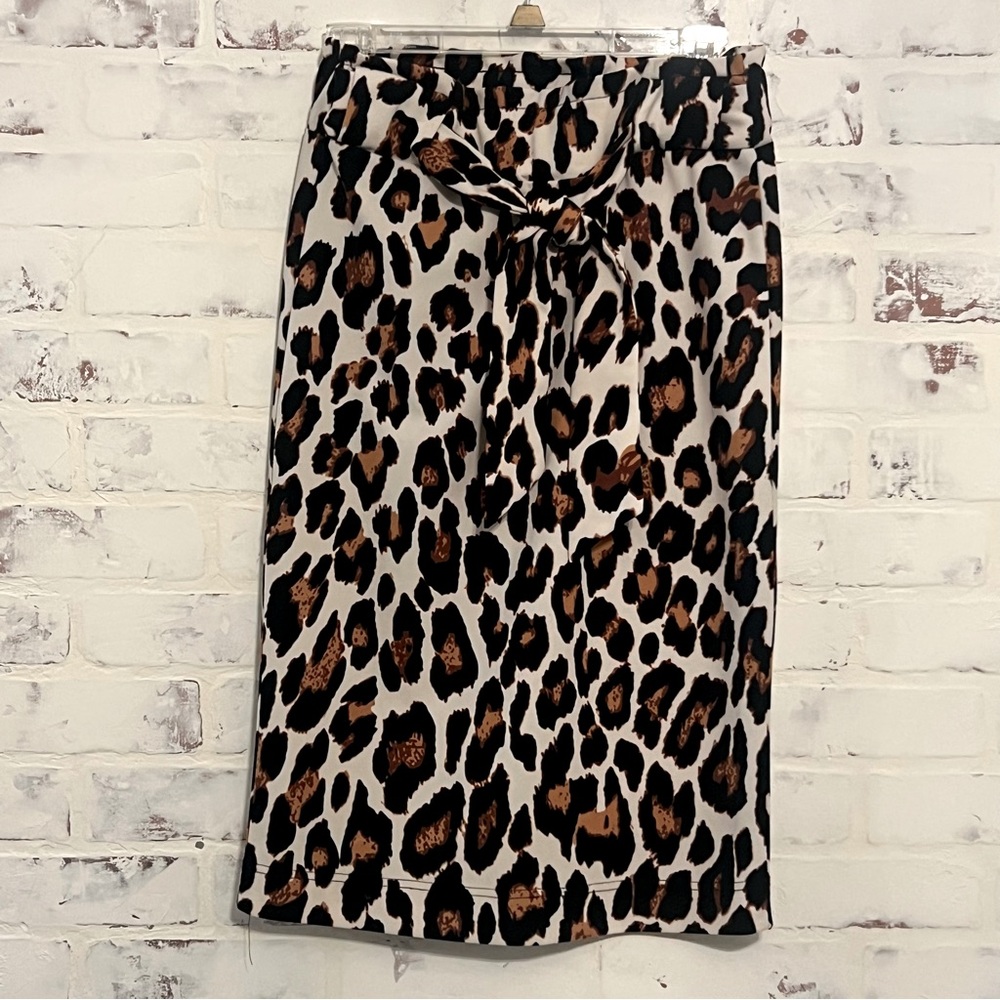 Leopard Pencil skirt